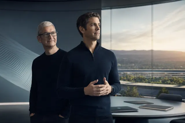John Ternus ra mắt nhà đầu tư Apple với thông điệp kế nhiệm Tim Cook